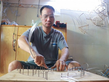 Làng nghề lồng đèn Phú Bình sinh tồn giữa thời hiện đại