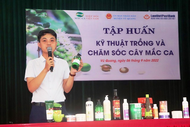 Tập huấn đưa cây Mắc ca về phát triển tại huyện miền núi Hà Tĩnh