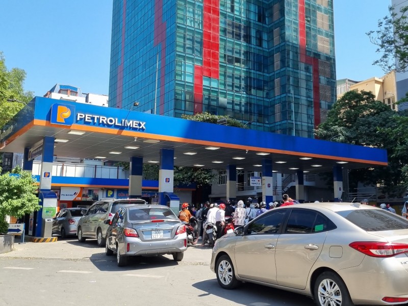 Nguồn cung xăng, dầu tại Hà Nội vẫn đảm bảo ở mức cao nhất