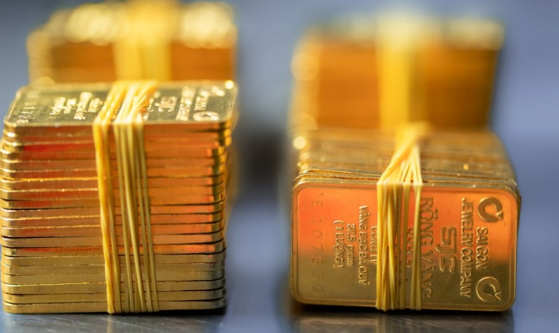 Giá vàng trong nước tiếp tục giảm