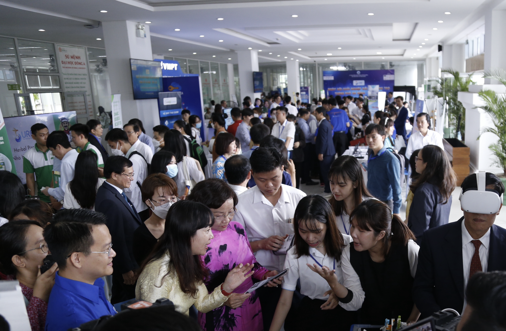 Sôi động ngày hội khởi nghiệp đổi mới sáng tạo Đà Nẵng năm 2022