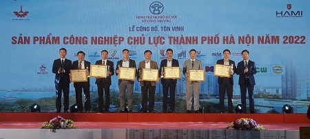 Hà Nội tôn vinh 33 sản phẩm công nghiệp chủ lực năm 2022