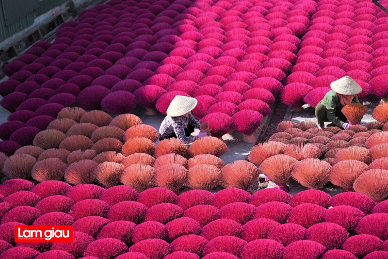 Làng nghề làm tăm hương Quảng Phú Cầu tất bật vào Tết