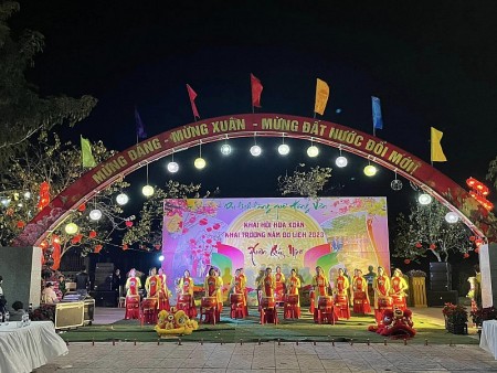 Thường Tín: Khai hội hoa xuân và Khai trương năm du lịch 2023 tại xã Hồng Vân