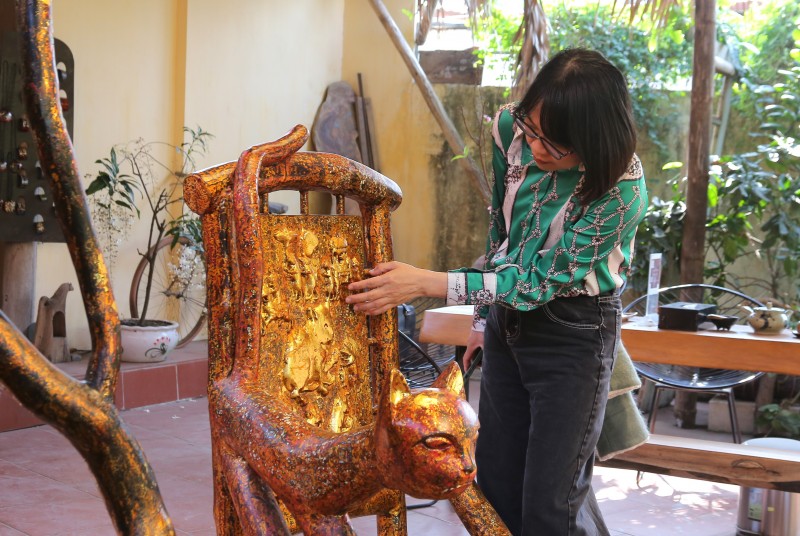 Chiêm ngưỡng bộ tác phẩm 2.023 mèo sơn mài của nghệ nhân Nguyễn Tấn Phát ở Sơn Tây
