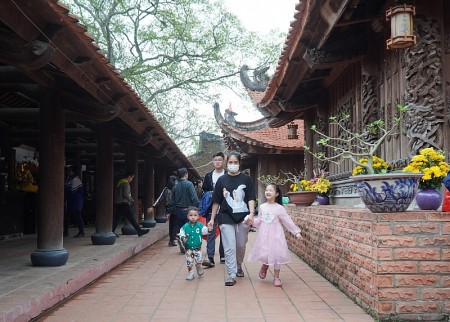 Ghé thăm chùa Đậu đầu năm