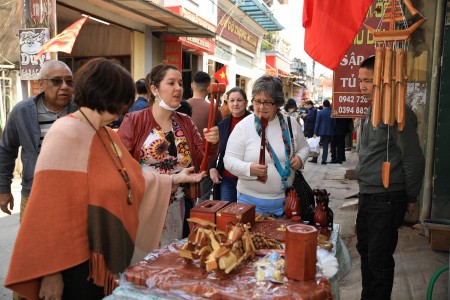 Quảng bá văn hóa, làng nghề truyền thống Hà Nội tới bạn bè quốc tế