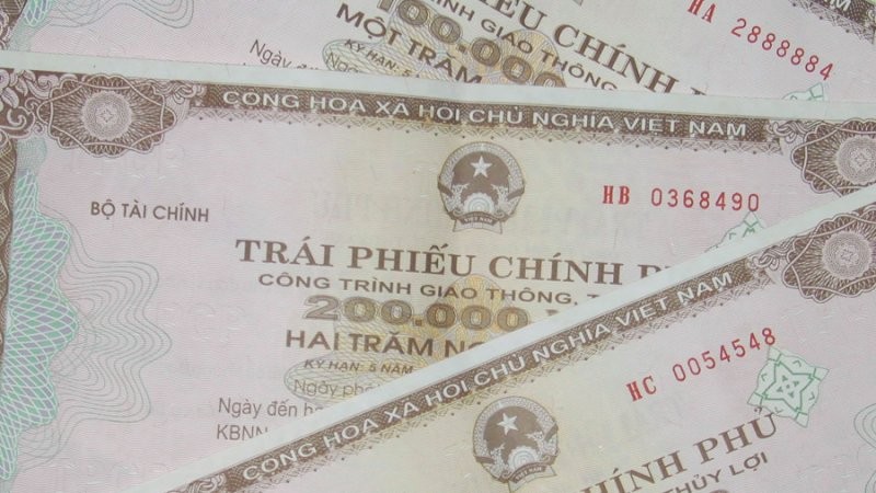 Lãi suất huy động trái phiếu Chính phủ tiếp tục giảm