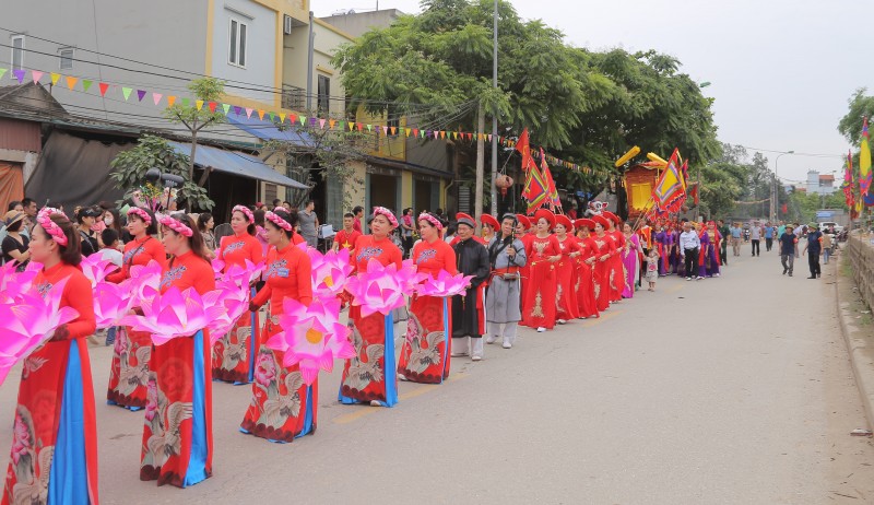 Nô nức tham gia lễ hội “hẹn ước” giữa hai làng ven sông Đáy