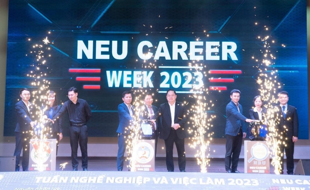 NEU Career Week 2024: Đón đầu cơ hội, dẫn lối thành công