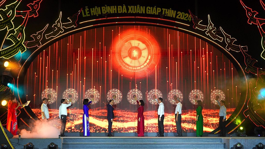 Khai mạc Lễ hội Bình Đà năm 2024 và công bố "Con đường di sản Nam Thăng Long - Hà Nội"