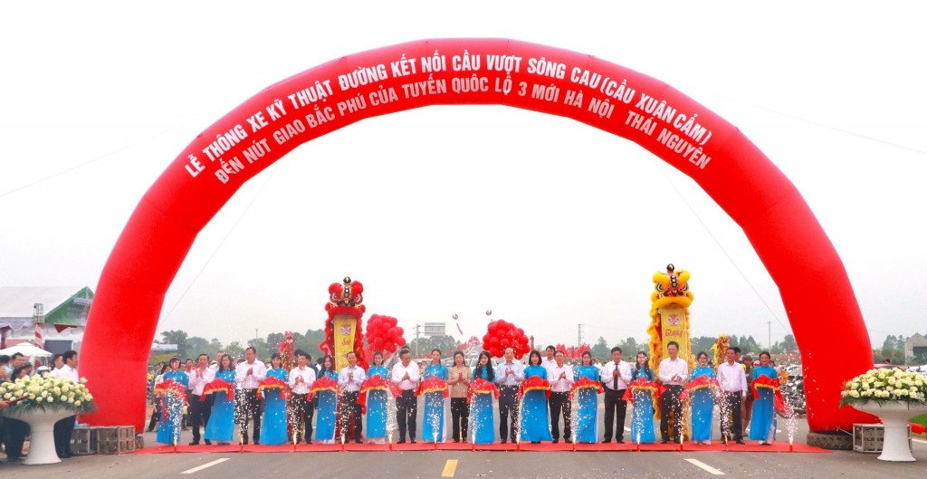 Tuyến đường gần 200 tỷ đồng nối Hà Nội - Bắc Giang được thông xe