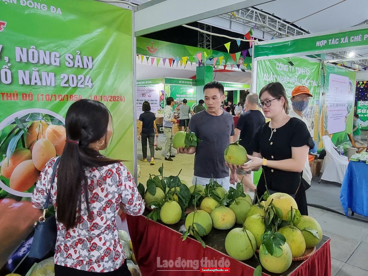 Tích cực kích cầu tiêu dùng, thúc đẩy thương mại