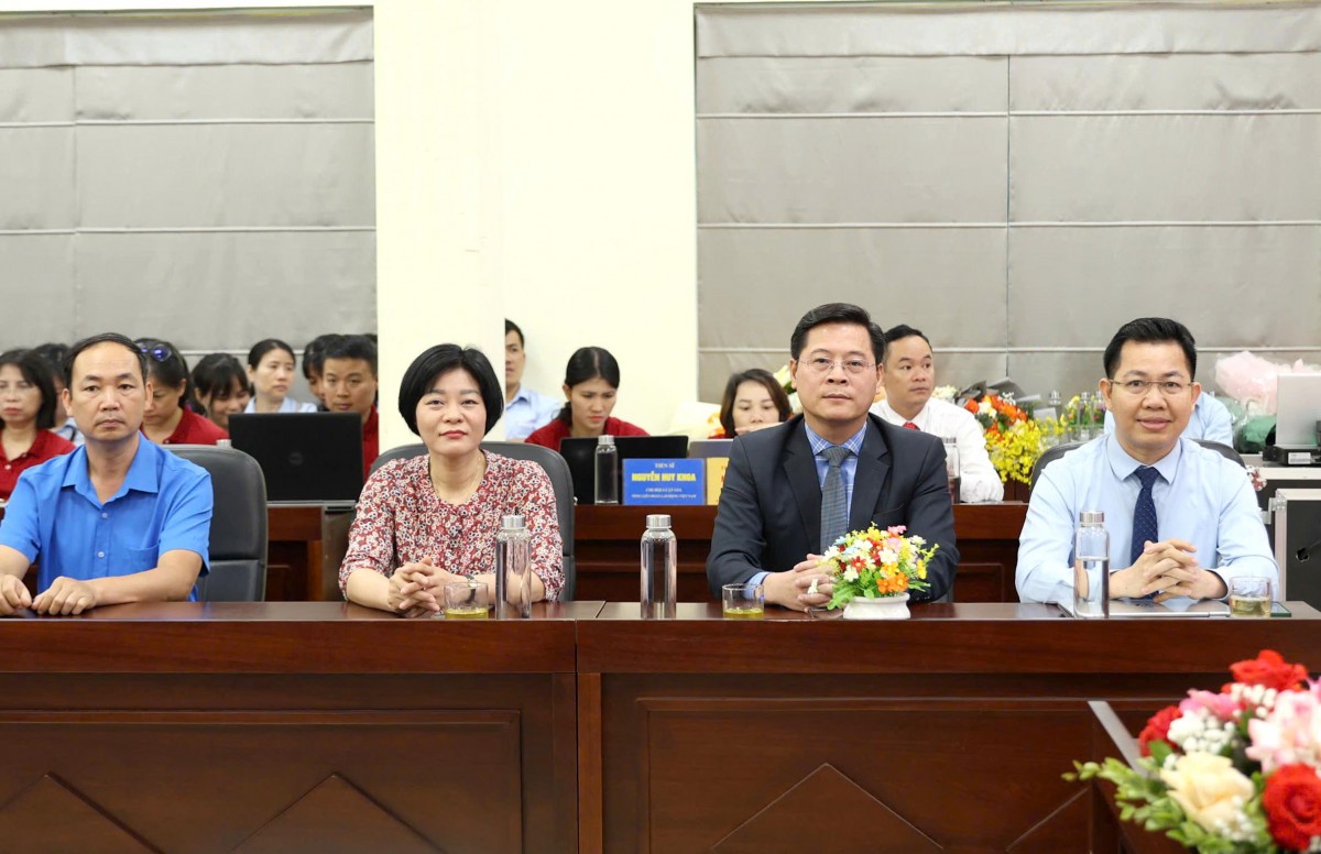 TRỰC TUYẾN: Phổ biến Luật Thủ đô và những chính sách mới liên quan đến người lao động