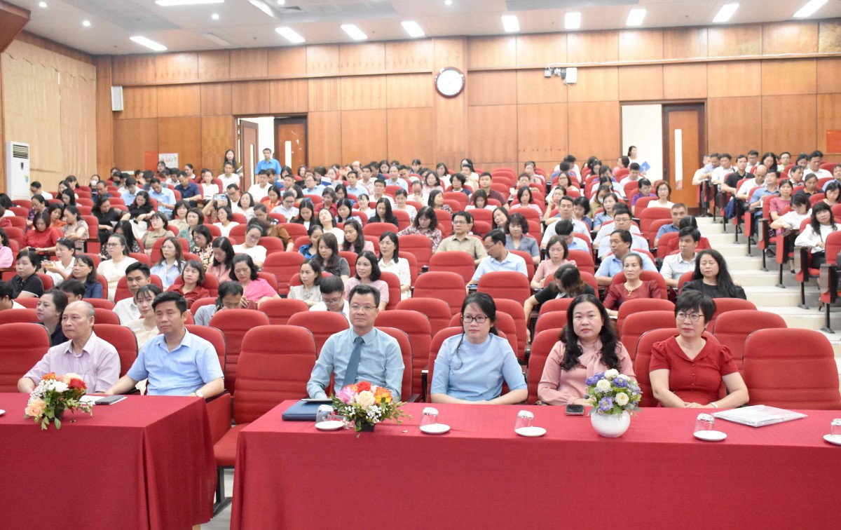 TRỰC TUYẾN: Phổ biến chính sách về tiền lương, bảo hiểm xã hội và Luật Thủ đô 2024