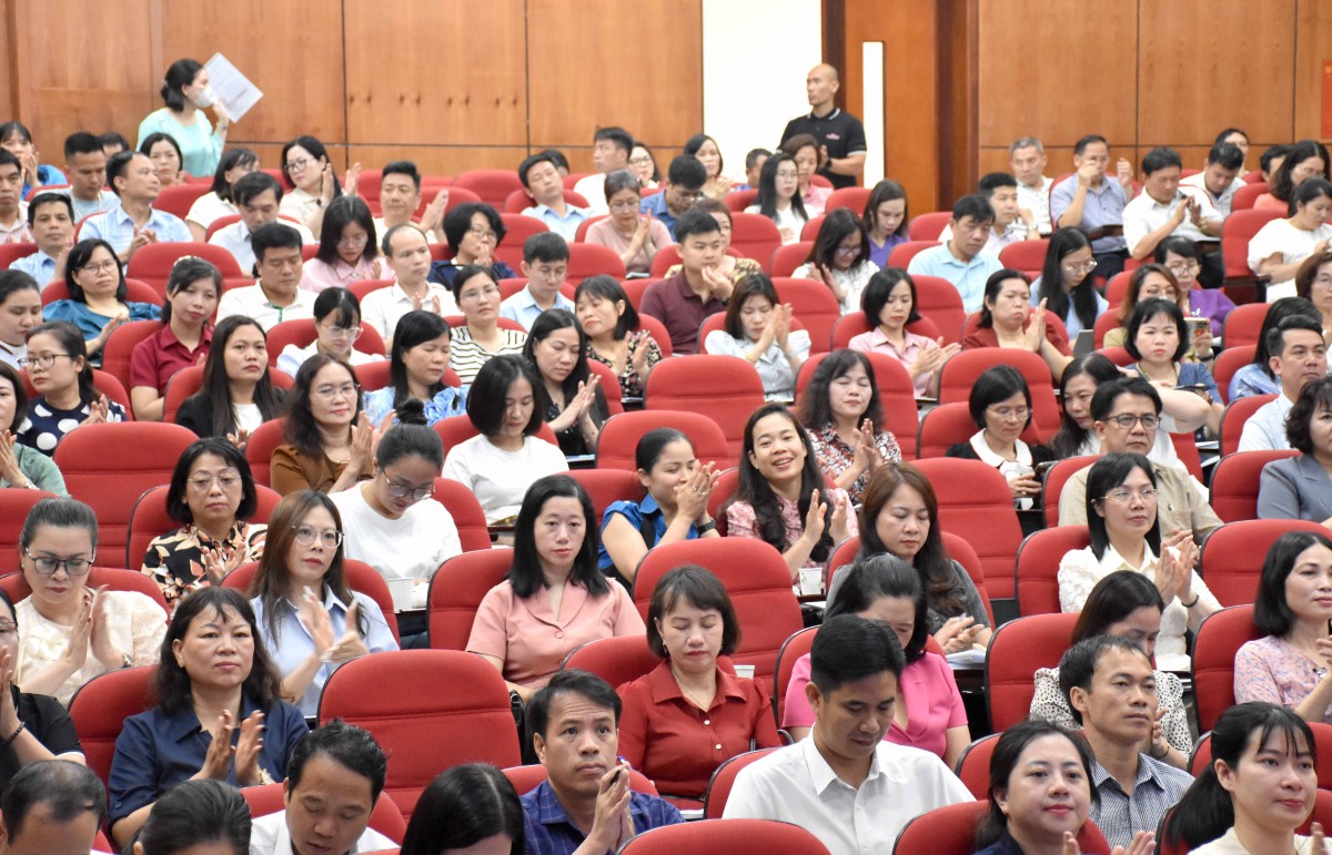 TRỰC TUYẾN: Phổ biến chính sách về tiền lương, bảo hiểm xã hội và Luật Thủ đô 2024