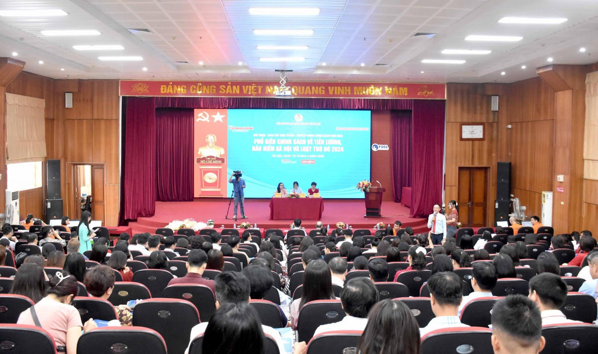 TRỰC TUYẾN: Phổ biến chính sách về tiền lương, bảo hiểm xã hội và Luật Thủ đô 2024