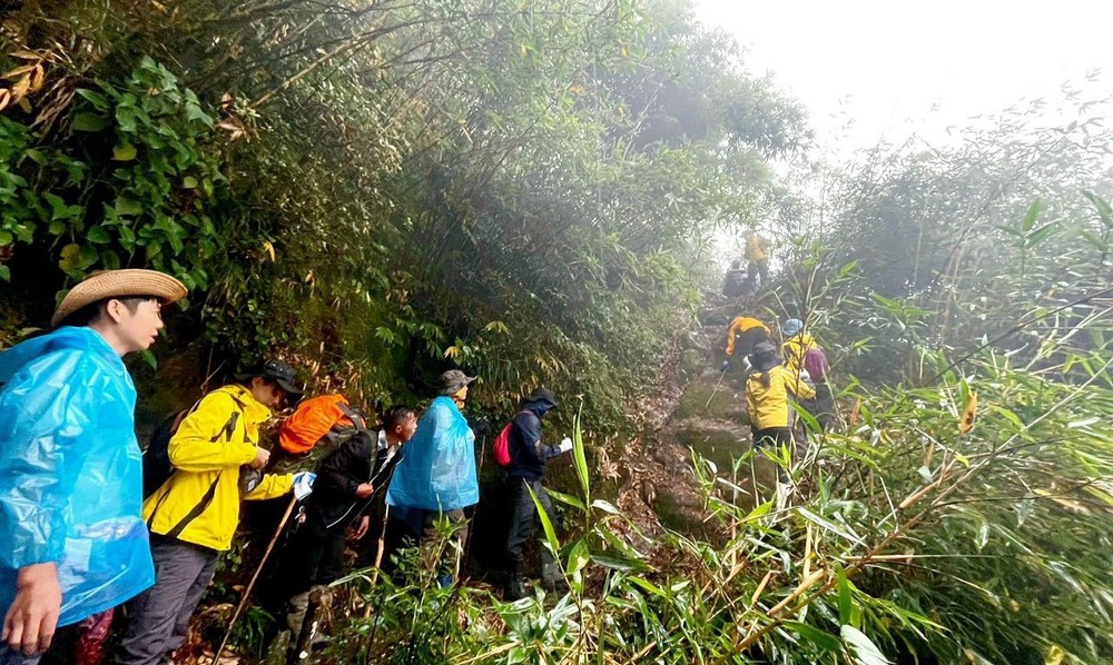Du lịch mạo hiểm mùa mưa: Cảnh báo từ những hiểm họa khó lường