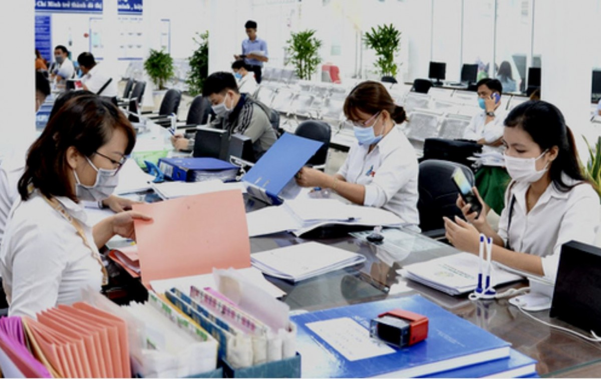 Hoàn thành chính sách tiền lương, phụ cấp mới đối với công chức, viên chức trước 31/10 Hoàn thành chính sách tiền lương, phụ cấp mới đối với công chức, viên chức trước 31/10