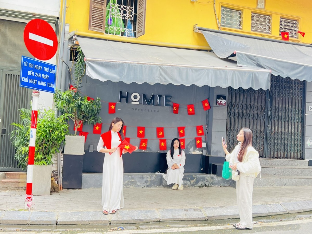 “Sắc đỏ Ba Đình” khơi dậy niềm tự hào dân tộc giữa lòng Hà Nội