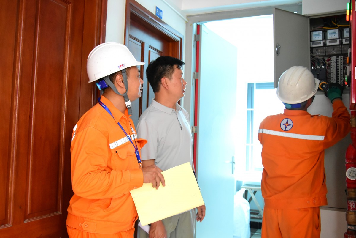 Giá điện hai thành phần: Hiện thực hóa mục tiêu minh bạch chi phí, tạo thị trường cạnh tranh?