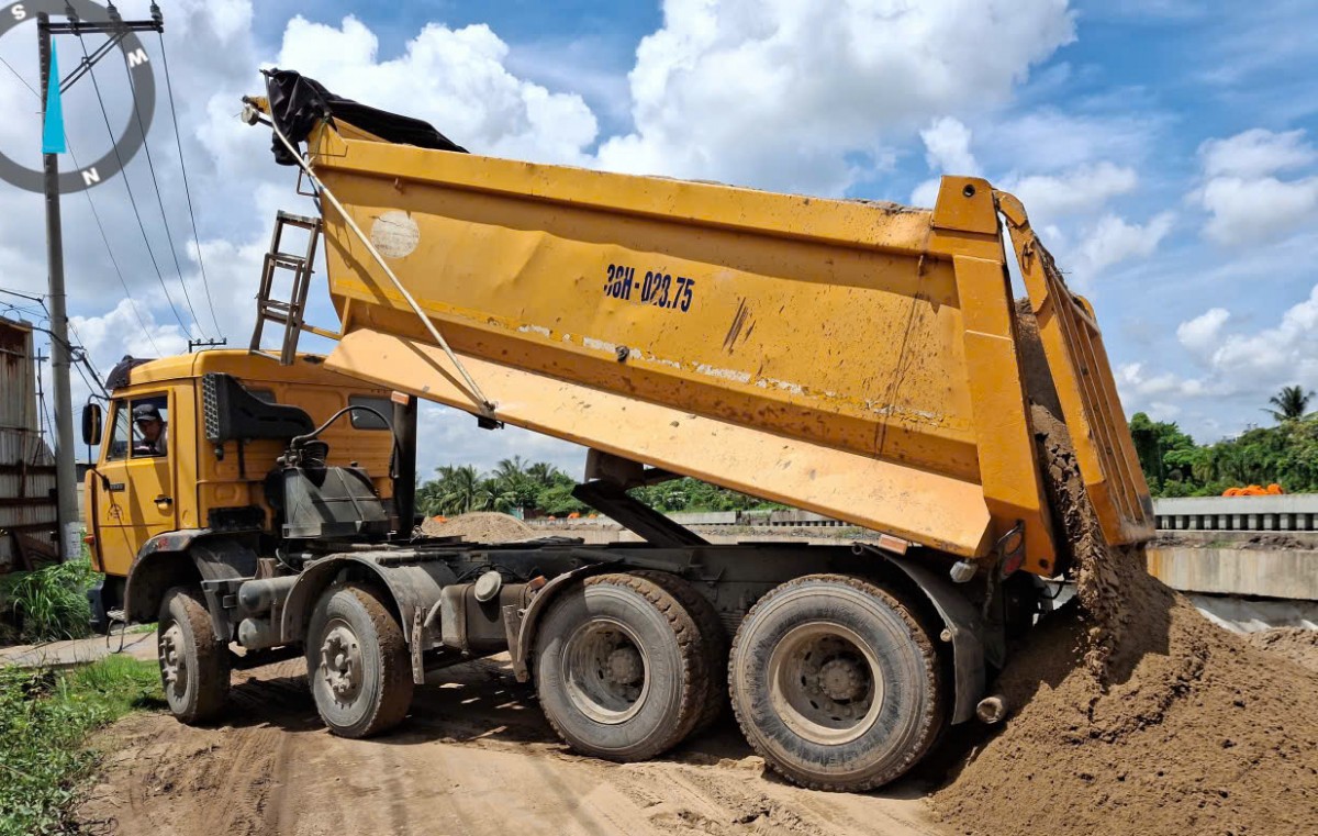 Kiến nghị gỡ vướng mặt bằng Dự án cải tạo kênh Tham Lương - Bến Cát - Rạch Nước Lên