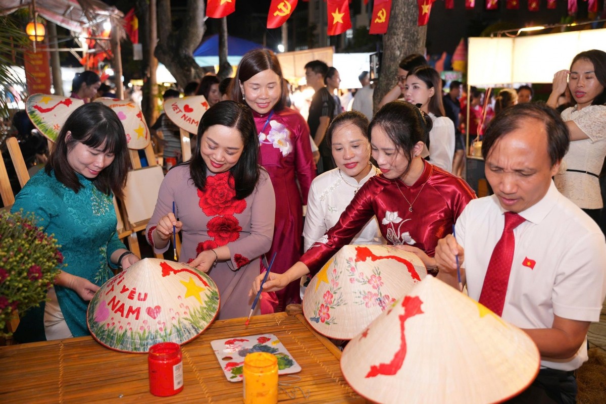 Vân Đình: Đặt mục tiêu thu nhập 130 triệu đồng/người/năm, nâng tầm các sản phẩm OCOP