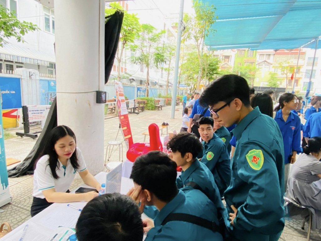 Tỷ lệ thanh niên thất nghiệp vẫn ở mức cao