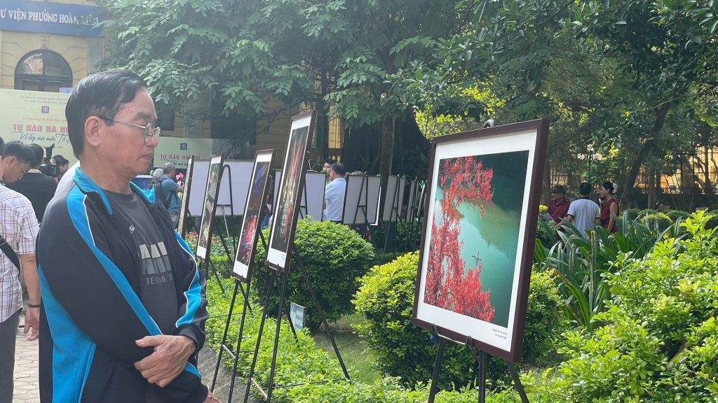 Triển lãm ảnh Nghệ thuật Hà Nội lần thứ 55: Phác họa vẻ đẹp của Thủ đô anh hùng