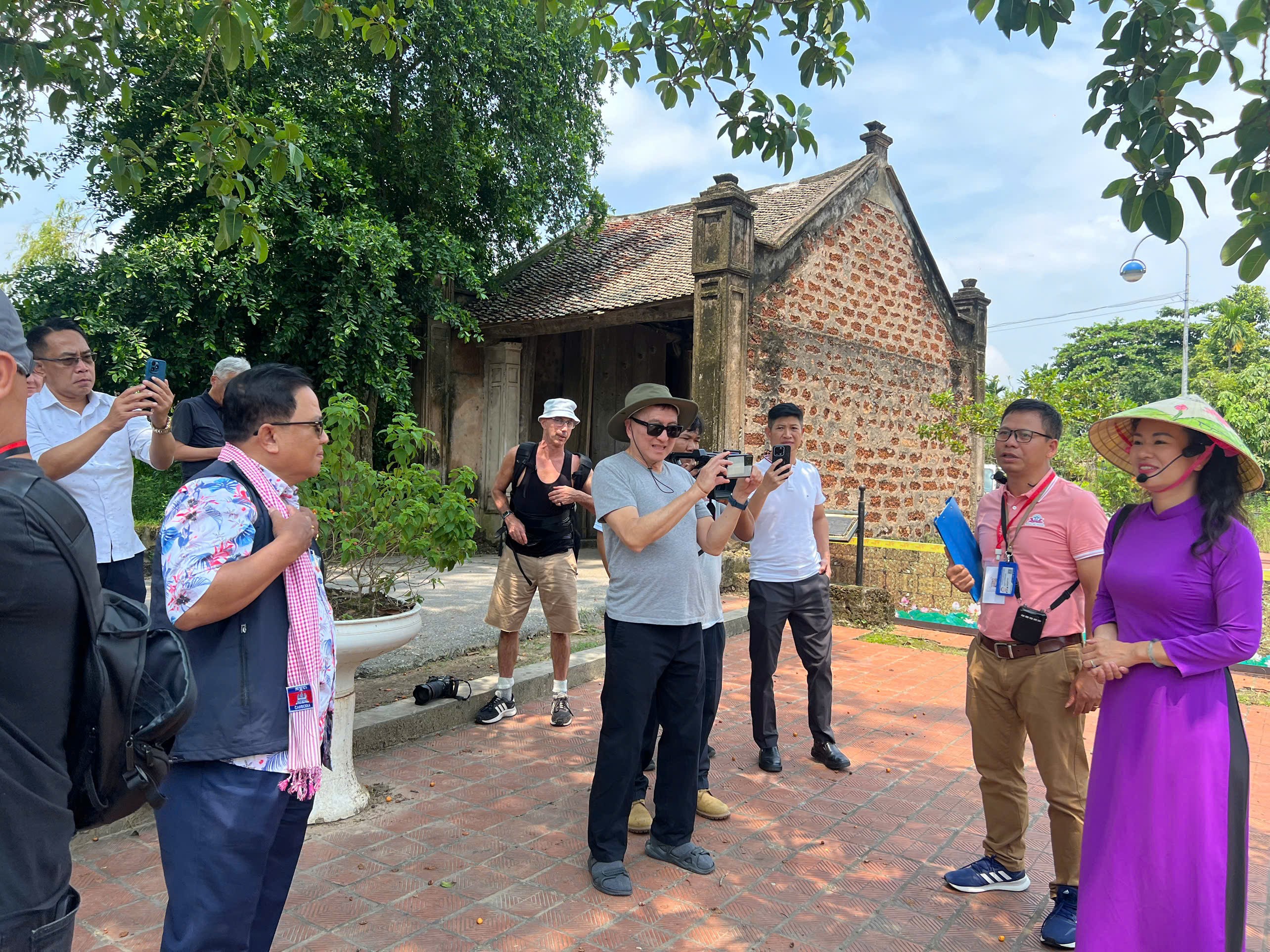 Việt Nam lọt danh sách Điểm đến hấp dẫn và thân thiện nhất thế giới