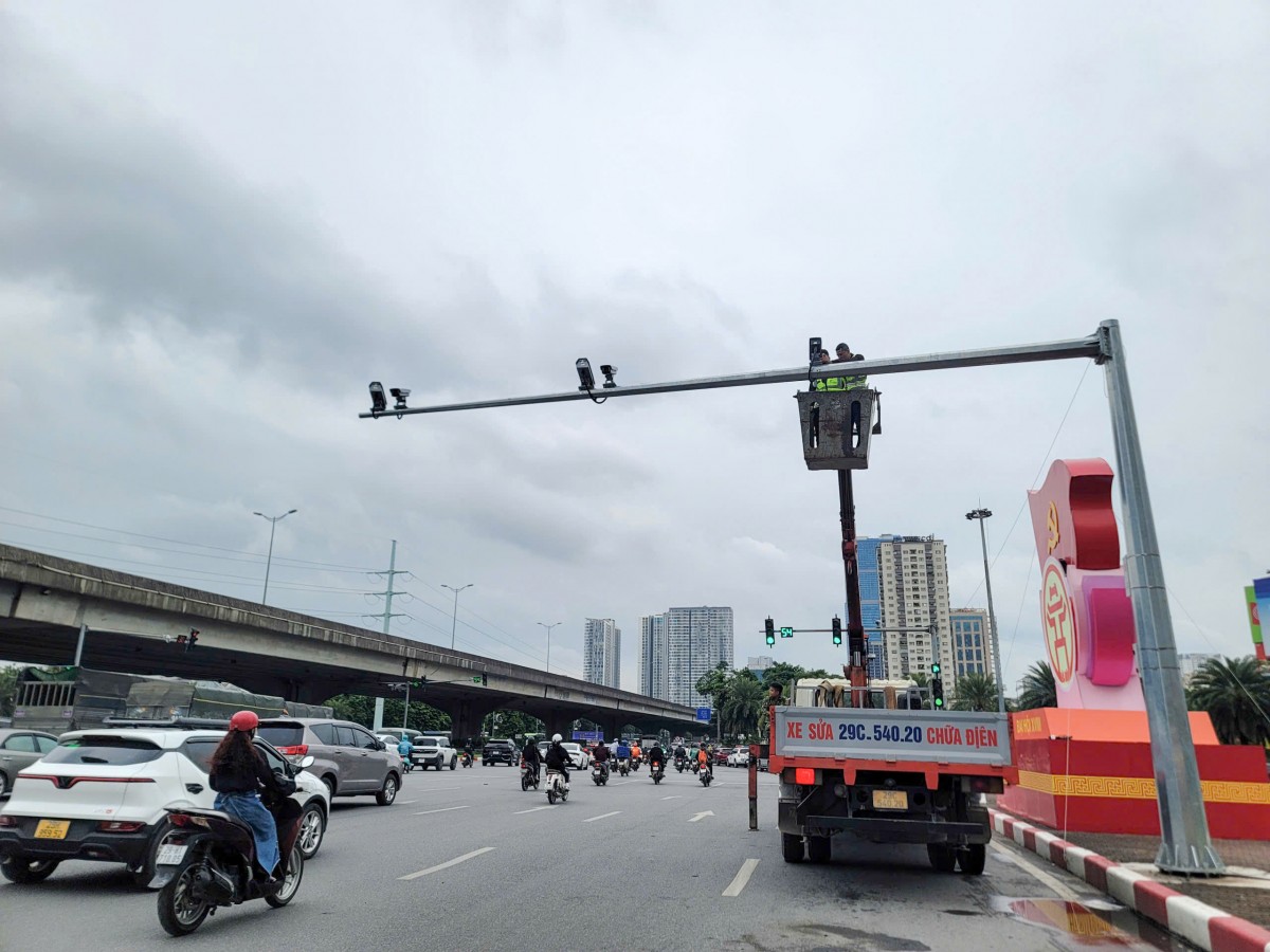 Hà Nội lắp camera AI nhận diện rõ đối tượng ở khoảng cách 500 - 700m