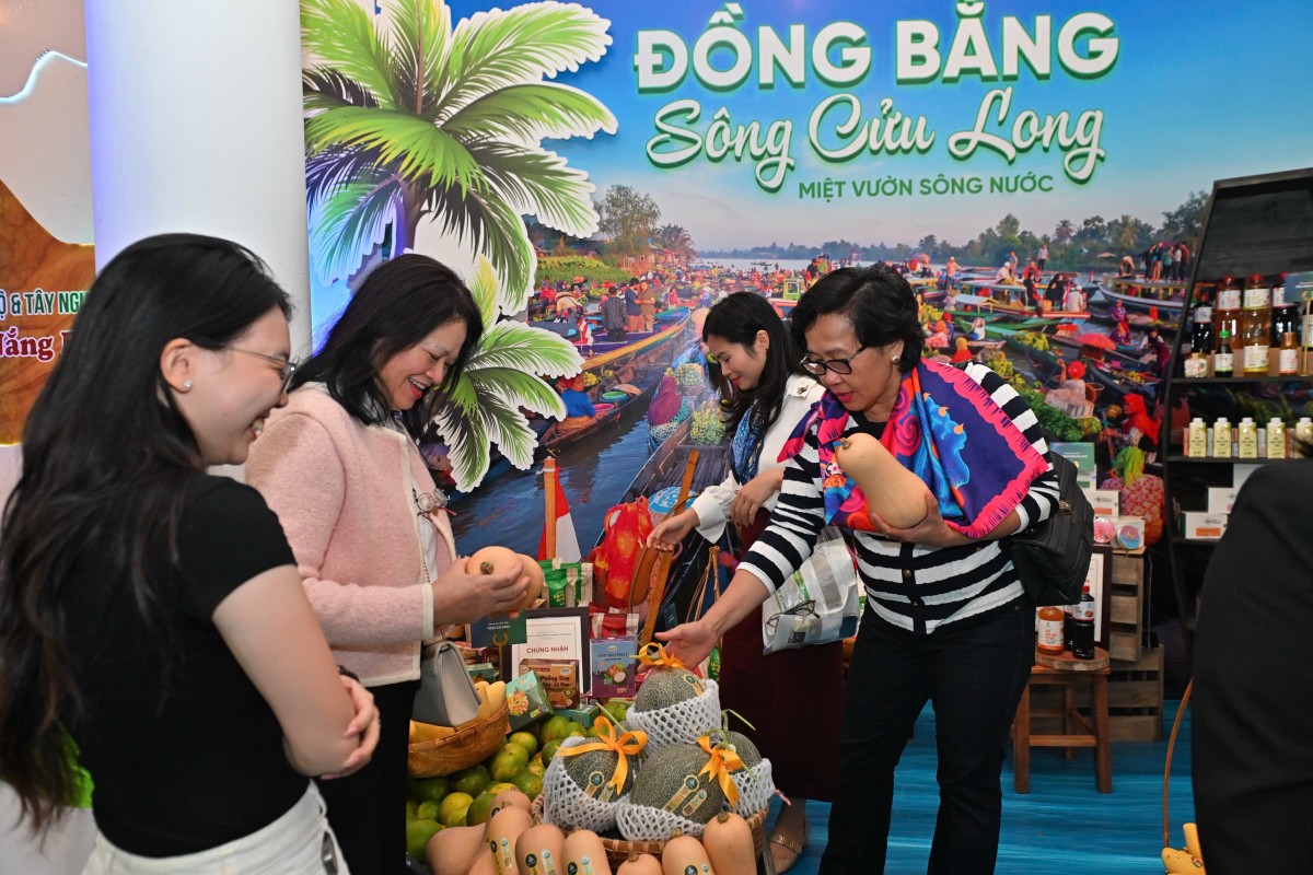 Xu hướng livestream sản phẩm nông nghiệp Việt: Từ lý thuyết đến thực tế