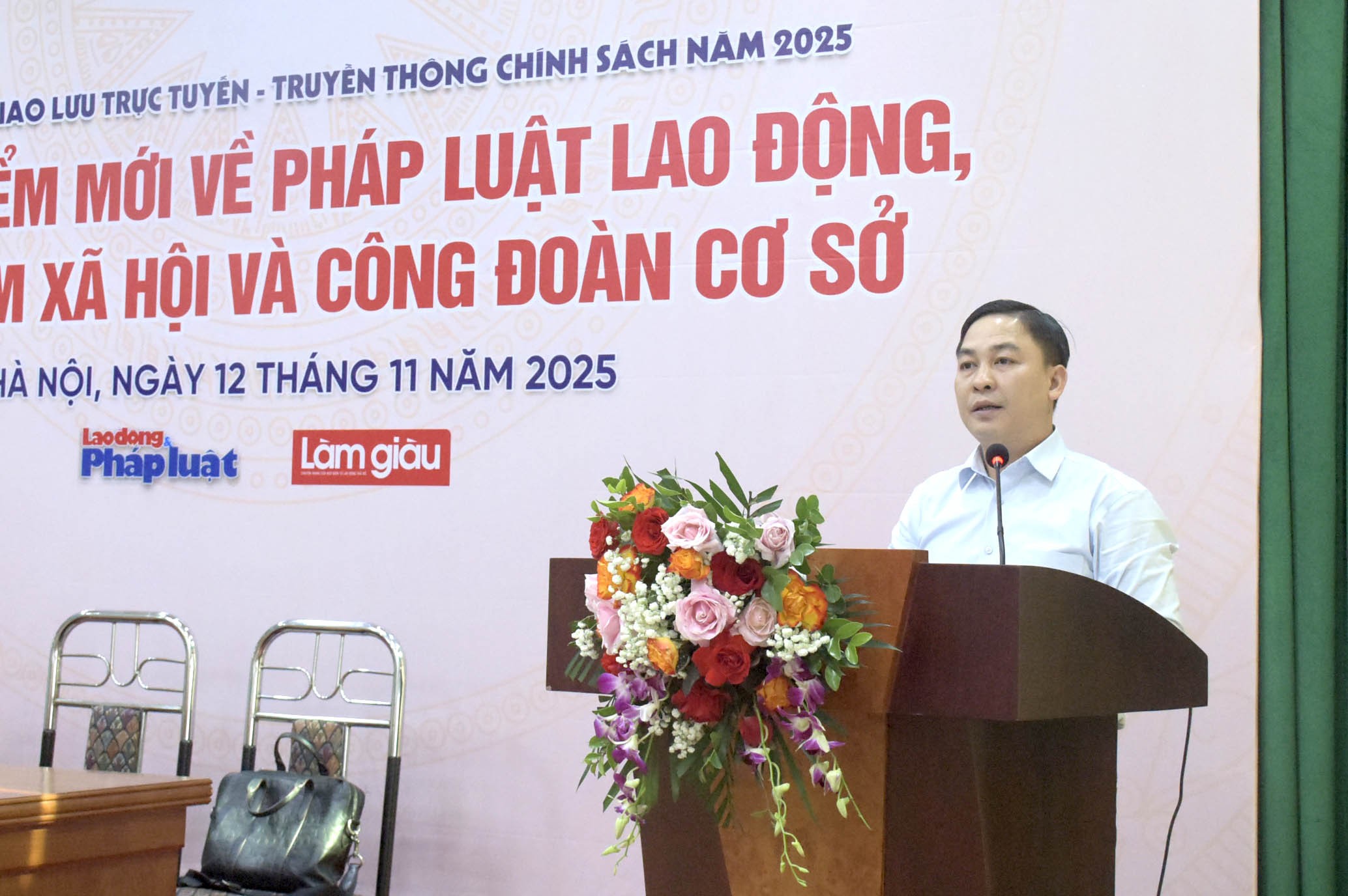 ĐANG TRỰC TUYẾN: Những điểm mới về pháp luật lao động, bảo hiểm xã hội và Công đoàn cơ sở