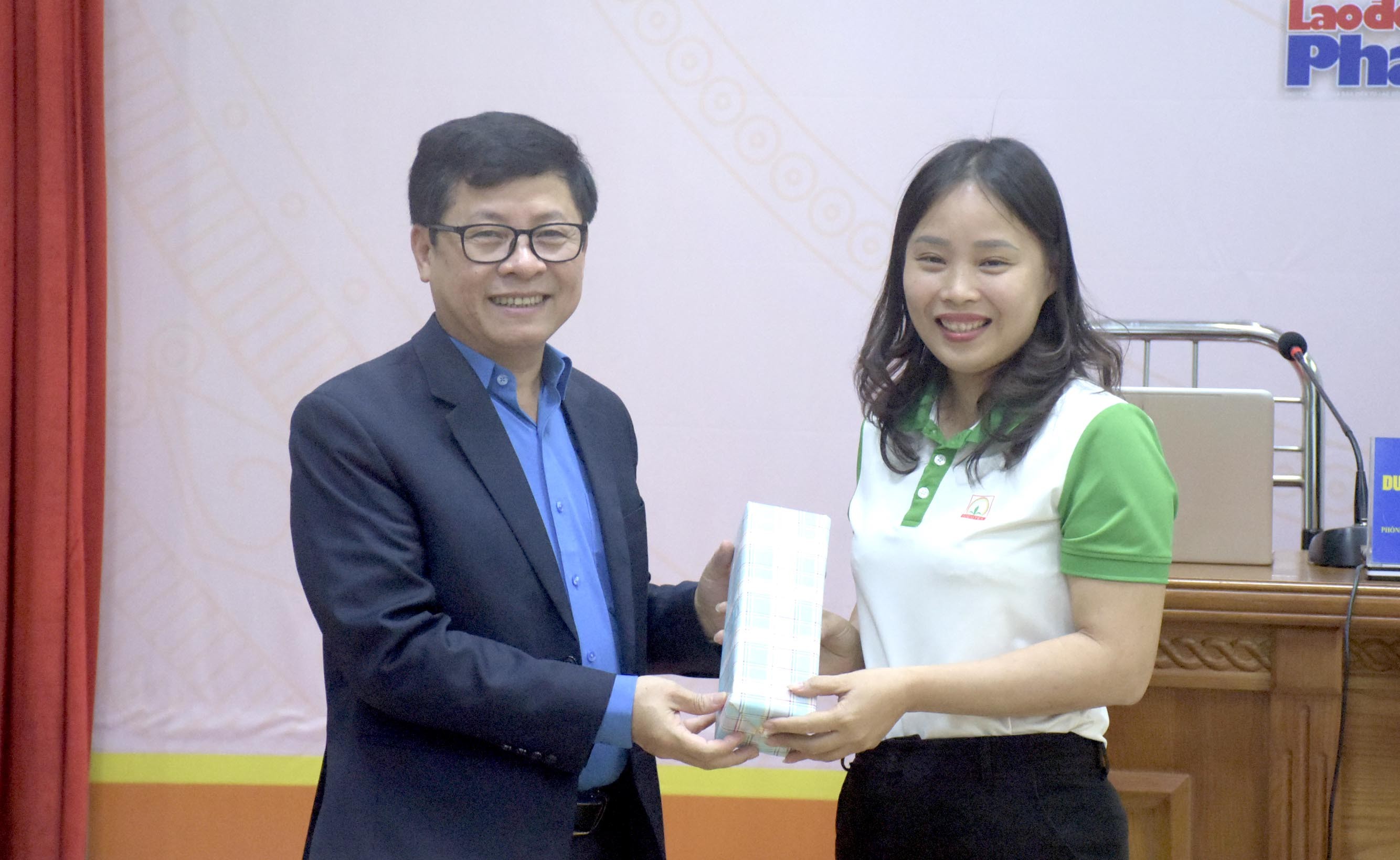 ĐANG TRỰC TUYẾN: Những điểm mới về pháp luật lao động, bảo hiểm xã hội và Công đoàn cơ sở