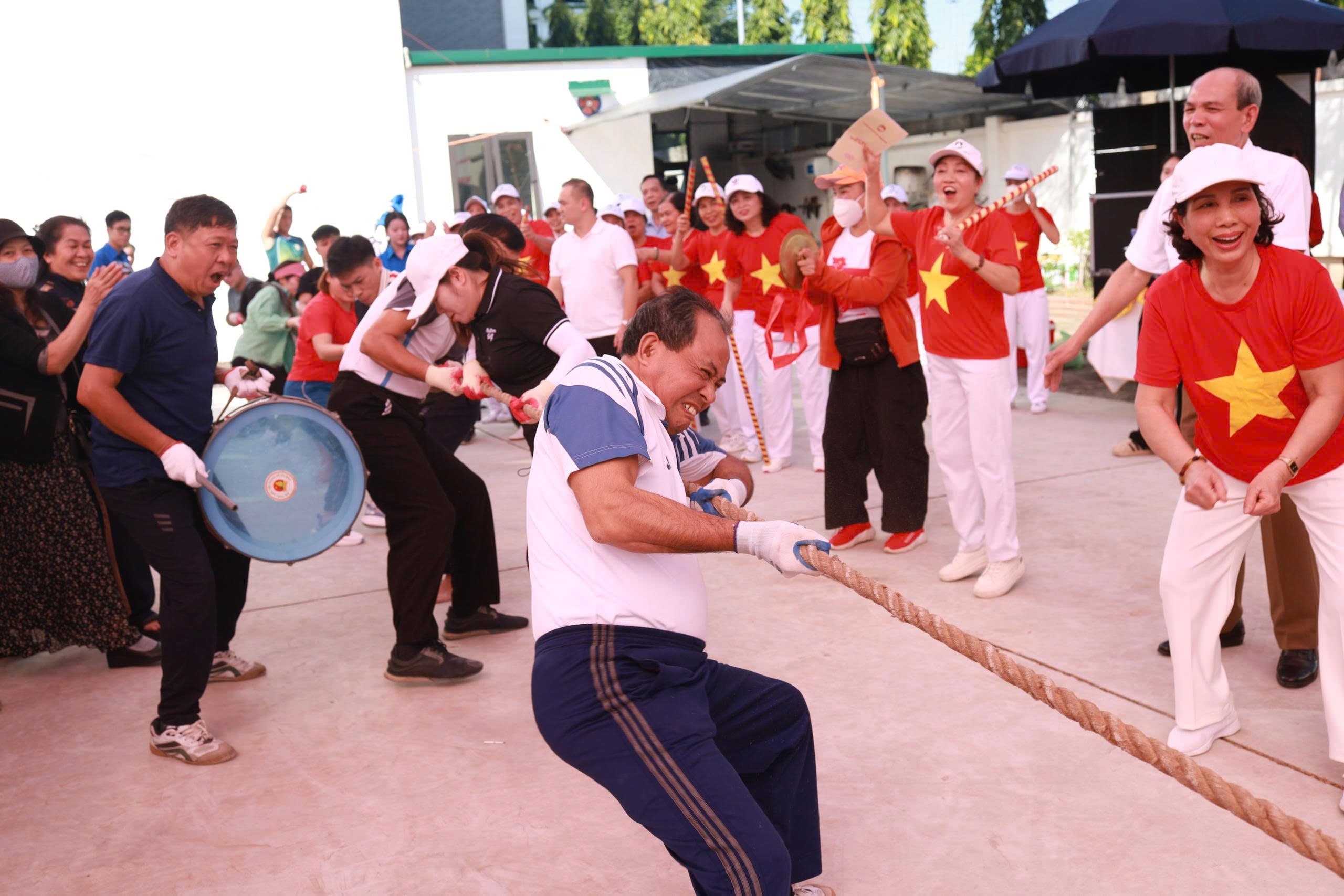 Phát huy 95 năm truyền thống, Xuân Đỉnh củng cố đại đoàn kết và xây dựng đô thị “Thông minh - kiểu mẫu”