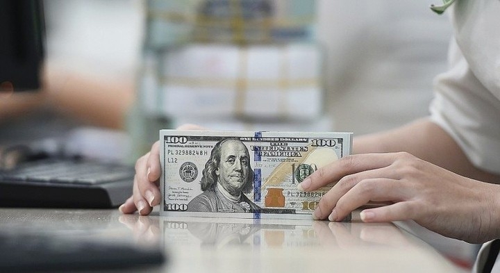 Tỷ giá USD hôm nay (15/11): Giá USD trên thị trường tự do quay đầu giảm