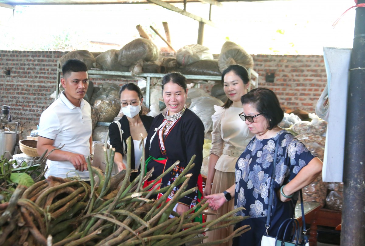 Gìn giữ bản sắc Mường - Dao giữa lòng Thủ đô