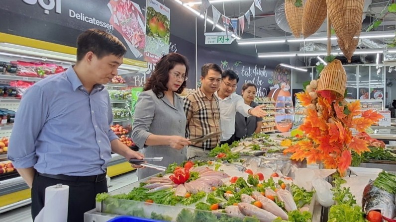 Giữ giá ổn định, giữ vững đời sống dân sinh