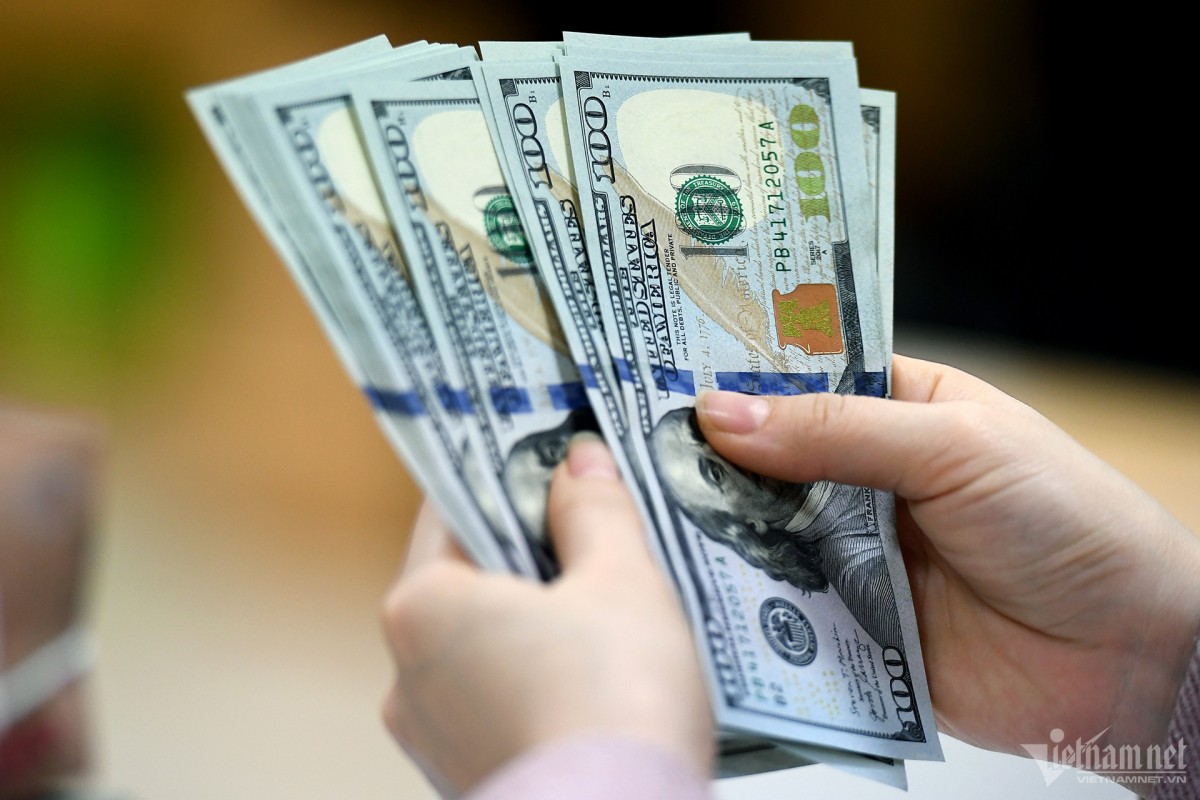 Tỷ giá USD hôm nay (12/12): Giá USD thị trường tự do tăng