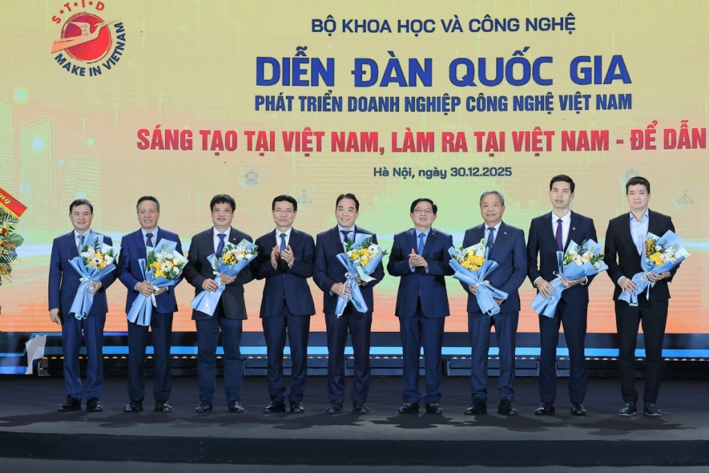 Sáng tạo Việt Nam, làm tại Việt Nam - Để dẫn dắt