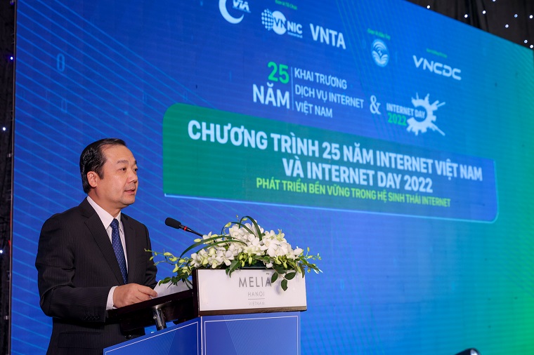 Thứ trưởng Bộ TT&TT Phạm Đức Long phát biểu tại Hội thảo Ngày Internet Việt Nam