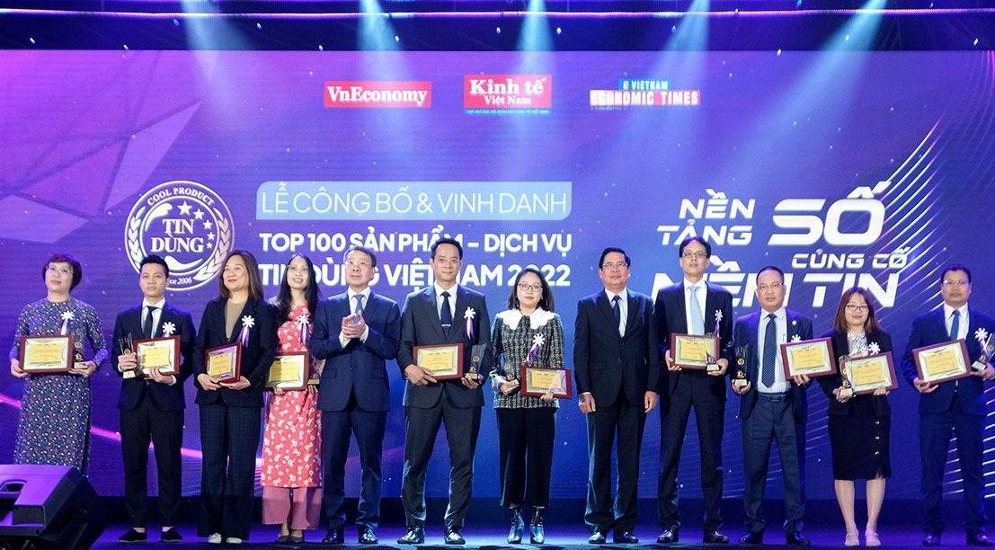 Công bố và vinh danh 100 sản phẩm, dịch vụ Tin Dùng Việt Nam 2022